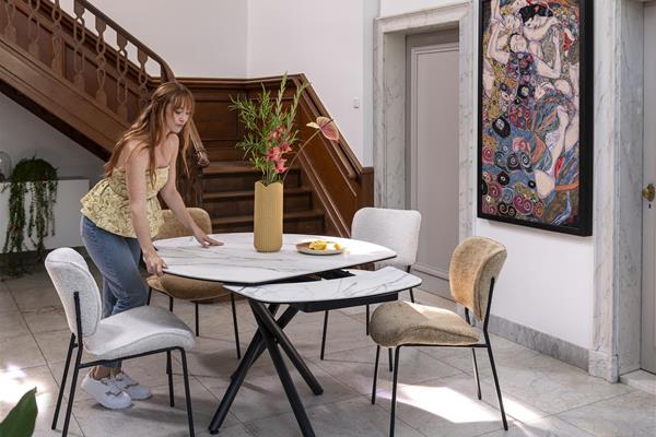 Une table qui s'adapte au nombre de convives : la table extensible